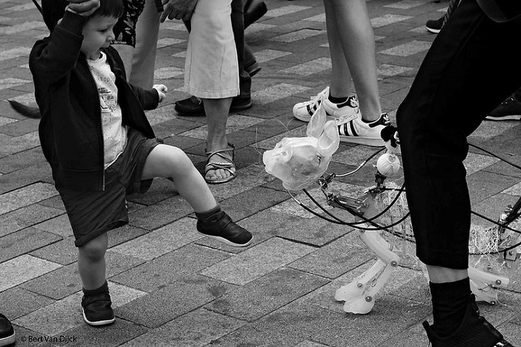 What if robots could move us? @ FTI Festival (SLOT 1)